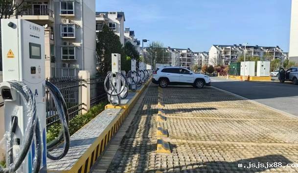 480KW直流分体式充电机项目案例 480KW直流分体式充电机项目案例