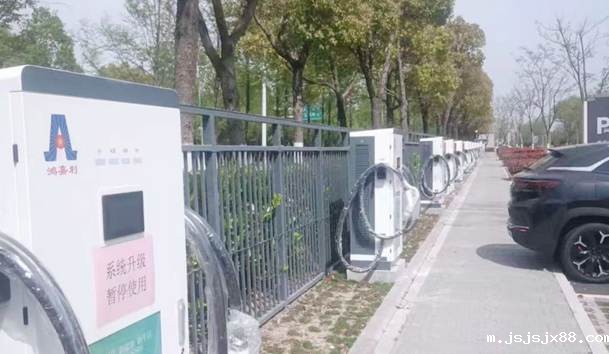 省政府充电站直流充电桩+交流充电桩项目案例 省政府充电站直流充电桩+交流充电桩项目案例
