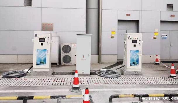 重庆江北机场停机坪室外充电站60KW+7KW充电桩 重庆江北机场停机坪室外充电站60KW+7KW充电桩